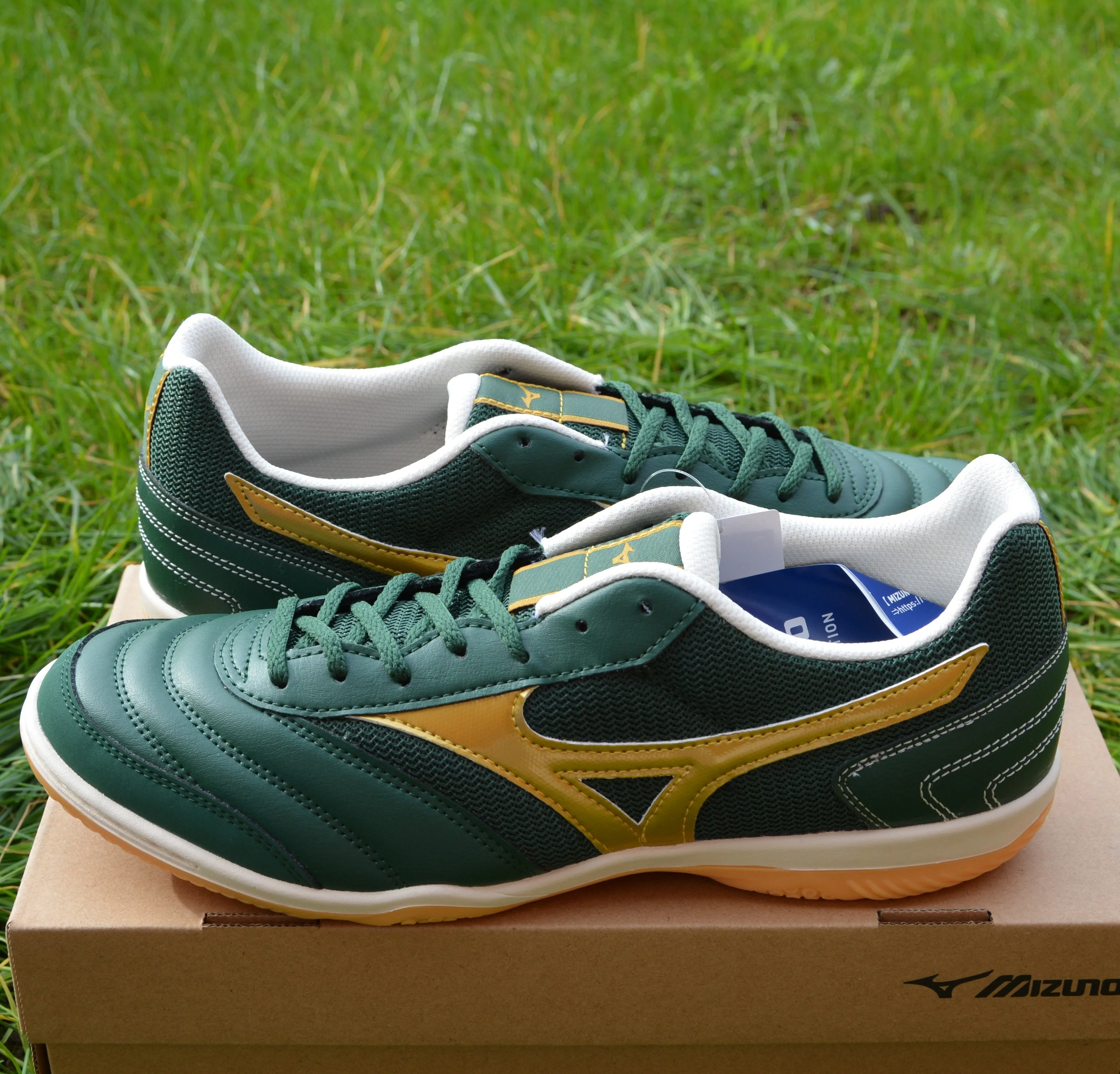 Adult Football Shoes - Mizuno Sala Classic Futsal