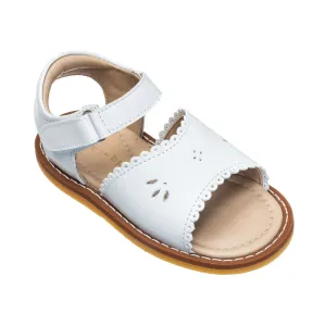 Classic Sandal with Scallop