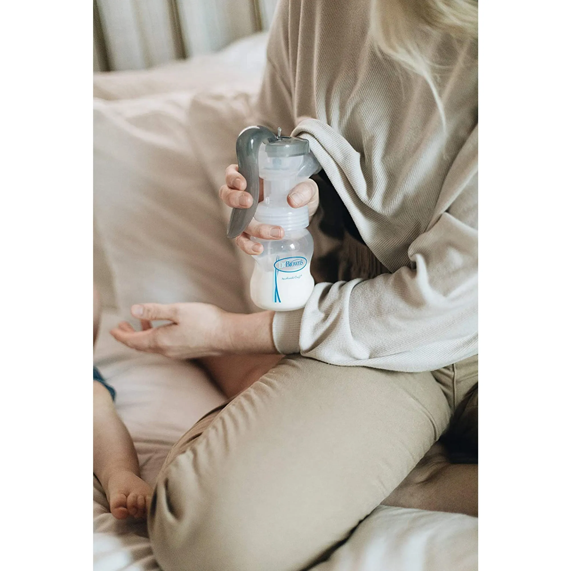 Dr.Brown's Manual Breast Pump with Silicone Shield || Birth  to 24months