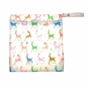 Medium Wetbag - Roaming Reindeers