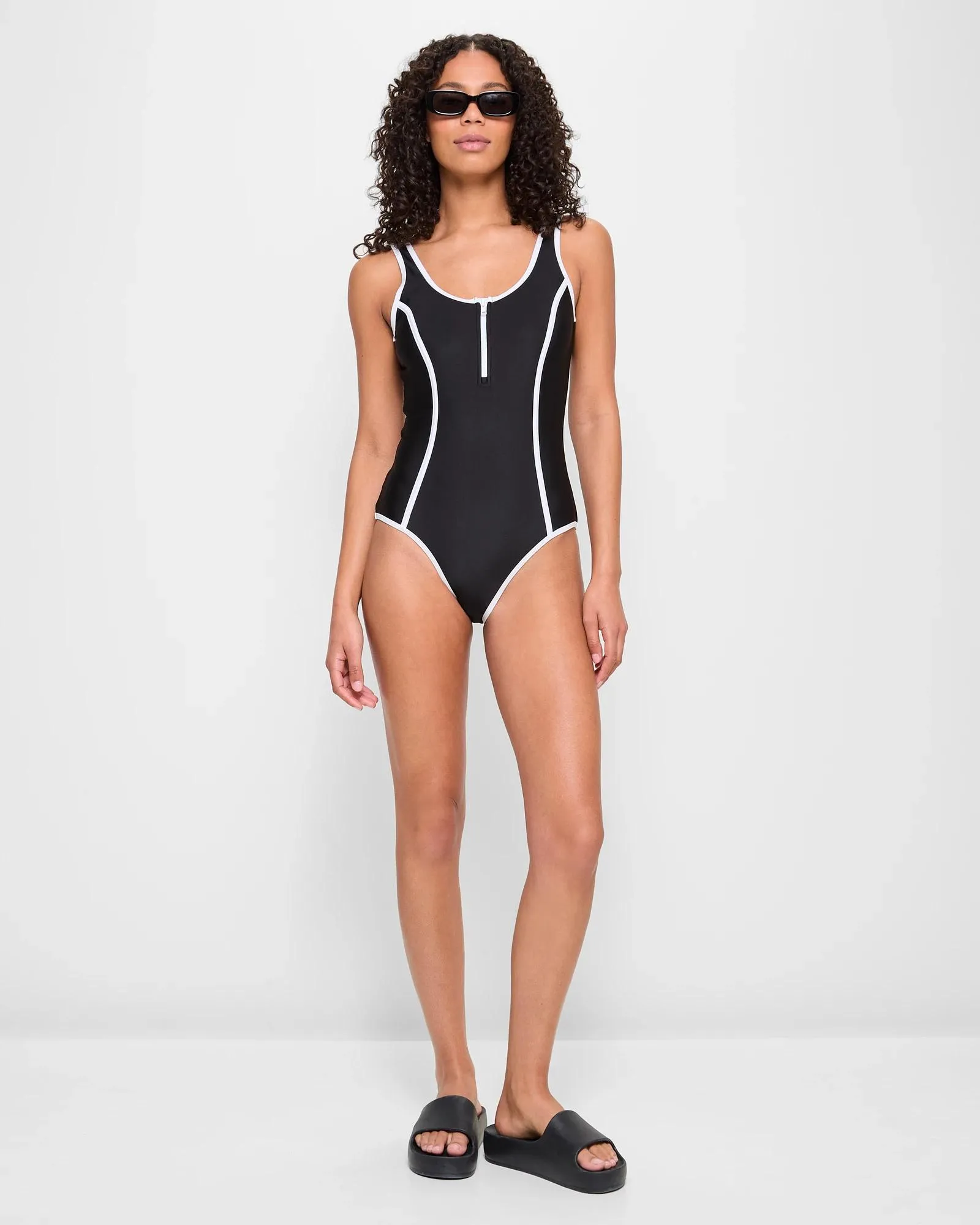 popular  Resort Sporty One Piece Swim Bathers