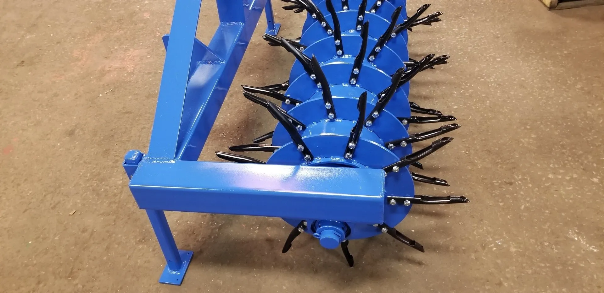 Ripping It Outdoors 5ft. Spike Aerator with 3 Point Hitch or Pull Tongue with 3/8 Thick Spikes