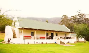 Western Cape: 1 or 2-Night self-catering stay for up to four at Bonfrutti